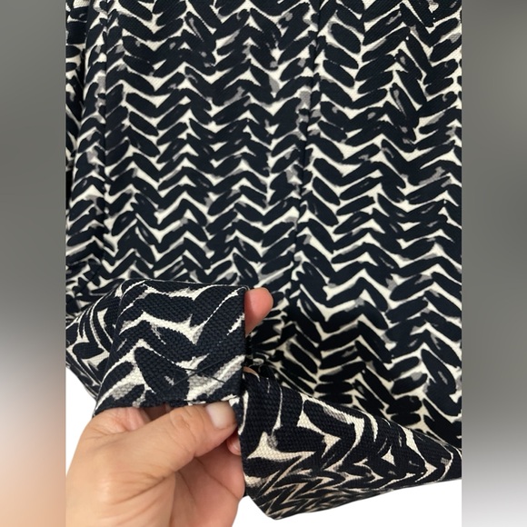 💚💚🌼NWOT TALBOTS Lightweight Coat Geometric Print - Picture 8 of 10